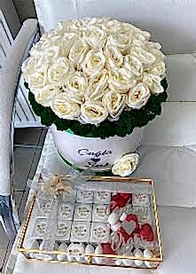 Kare Kutuda �steme �i�ek ve �ikolata